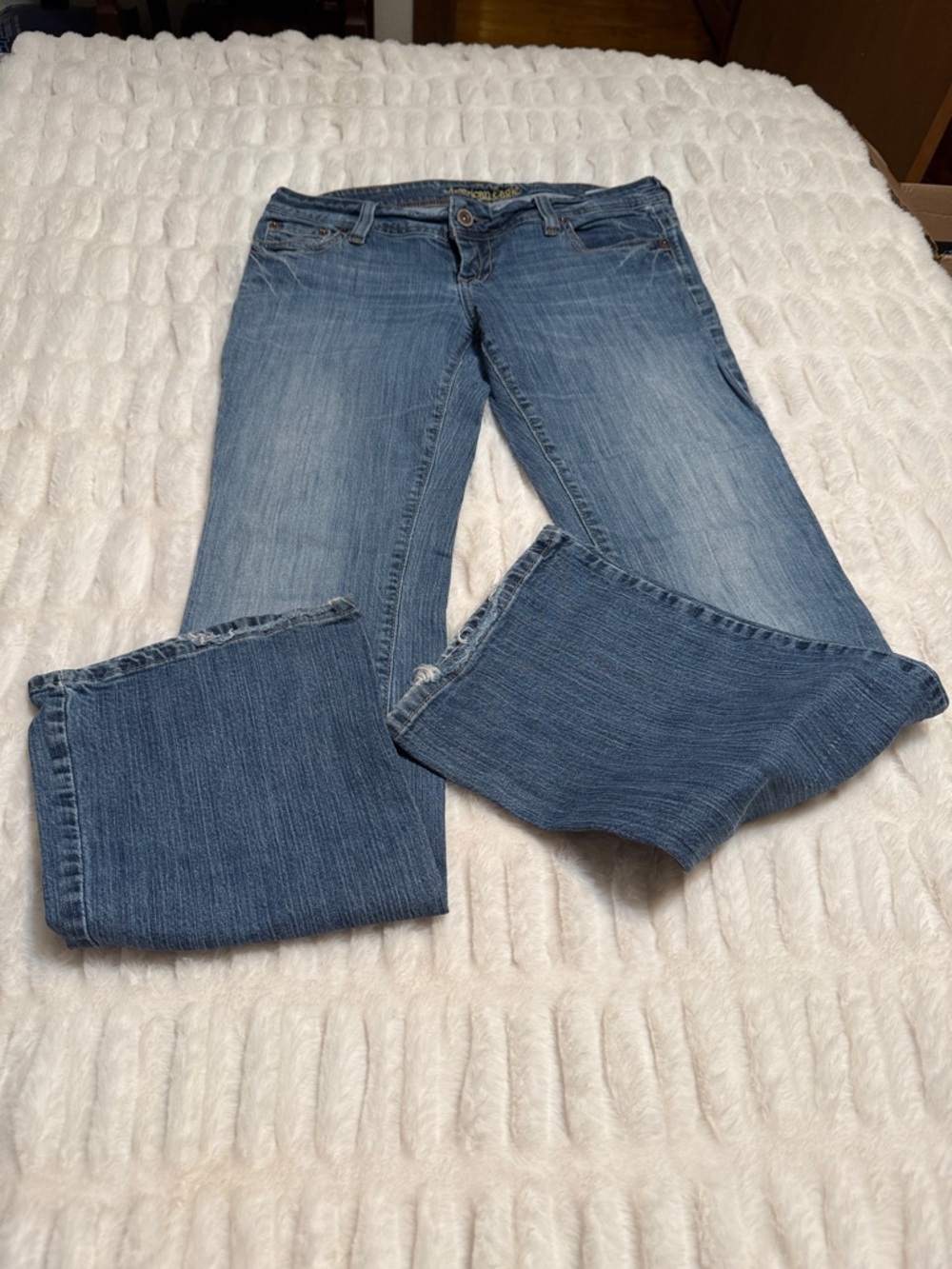 American Eagle Outfitters Women's Bootcut Jeans in Light Blue Wash